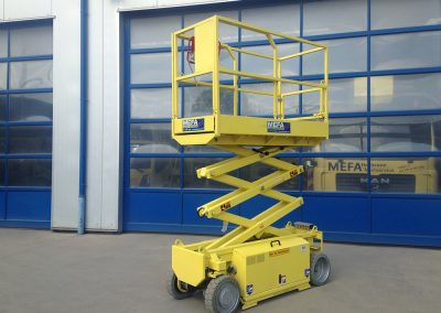 8 Meter Scherenbühne